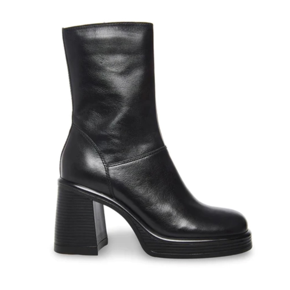 Steve Madden fantasie black leather boots